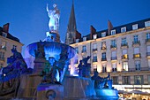 France, Bretagne, Nantes, Place Royale, Saint Nicolas church, fountain, 