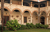  Kroatien, Pula, Franziskanerkloster, Kreuzgang,  