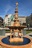  Ungarn; Budapest; József-Nádor-Platz, Statue, Brunnen,  