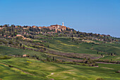  View of Pienza, Val d&#39;Orcia, Tuscany, Italy 
