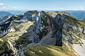 Blick vom Gipfel des Hochiss über den Rofan-Hauptkamm zur Rofanspitze, Rofangebirge, Maurach, Tirol, Österreich