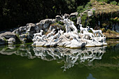  Fontana di Diana e Atteone in the palace garden in the Reggia di Caserta (Royal Palace of Caserta), UNESCO World Heritage Site, Campania, Italy, Europe 