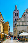 Blick auf die Kathedrale St. Anastasia in Zadar, Kroatien