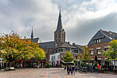 Market and Parish Church of St. Peter and Paul in Straelen, North Rhine-Westphalia, Germany, Europe  