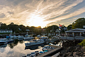  Perkins Cove Harbor with lobster boats and sailboats (a historic working fishing cove), Ogunquit, Marginal Way, Maine, East Coast, USA 