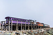 Waggons auf dem  Mount Washington Cog Railway, Zahnradbahn, welche auf den Mount Washington führt, Mount Washington, New Hampshire, USA