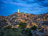  The old town of Matera at night, Matera, Basilicata, Southern Italy, Italy, Southern Europe, Europe 