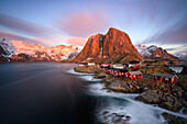  Sunrise in Hamnoy, Lofoten, Norway 