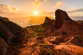 Rote Felsen bei Sonnenaufgang, Maderia, Portugal