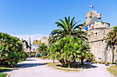 Chateau on the fortified island of Ville Close in Saint-Malo, Côte d'Emeraude, Côtes-d'Armor, Brittany, France