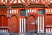  Half-timbered house Maison Ti Koz (Maison Du Guesclin) in the old town of Rennes, Ille-et-Vilaine, Brittany, France 