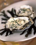 Steamed oysters with cream sauce