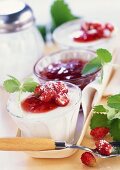 Panna cotta with strawberry pulp