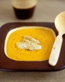 Cod fillets in pumpkin and coconut soup