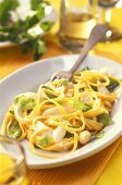 Linguine with mangetouts and white asparagus