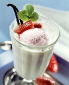 Vanilla milk with strawberry ice cream & fresh strawberries