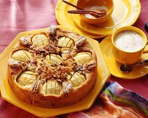 Apple cake with pecan nut crust