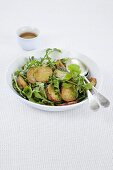 Süsskartoffel-Rucola-Salat mit Honig-Senf-Dressing