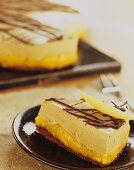 Coffee mousse cake with mango