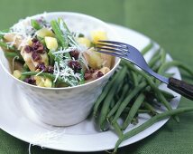 Wholemeal penne with potatoes and green beans