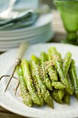 Green asparagus with sesame