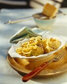 Pasta with fennel, cheese, chilli and lemon