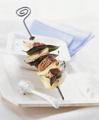 Meat and onion kebab with cucumber yoghurt