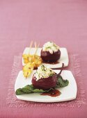 Beetroot stuffed with rice, chicken skewers