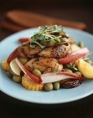 Vegetable salad with fried quail