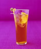 Brandy-Ginger-Cocktail im Glas