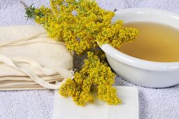 Lady's bedstraw with tincture