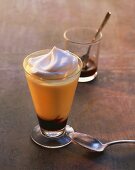 Espresso mit Vanillecreme, Eierlikör und Sahne