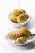 Crocchette di riso (Stuffed rice croquettes, Italy)