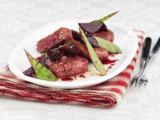 Red kidney bean burgers with beetroot & mangetout (Sweden)