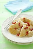 Pierogi gefüllt mit Hüttenkäse, Kartoffeln und Zwiebeln