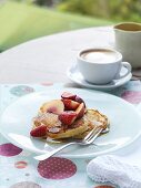 Buttermilch-Zitronen-Pancakes zum Kaffee