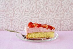 Strawberry yoghurt cake