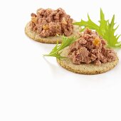 Pheasant pâté on crackers