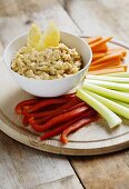 Hummus with vegetables for dipping