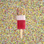 Ice lolly with coloured sprinkles