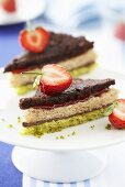 Cake sandwiches with strawberries