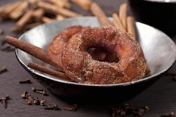 Fried yeast dough rings with cinnamon