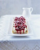 Raspberry tart with white chocolate