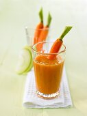 Apple and carrot smoothie