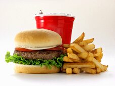 Hamburger mit Pommes frites und Cola