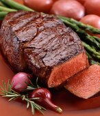 Sliced Steak with Asparagus and Potatoes