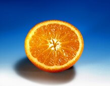 Eine Orangenhälfte