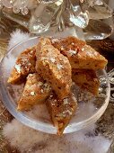 Nut triangles with icing sugar