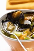 Mussel soup with courgettes