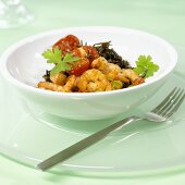 Shrimps with vegetables in a bowl